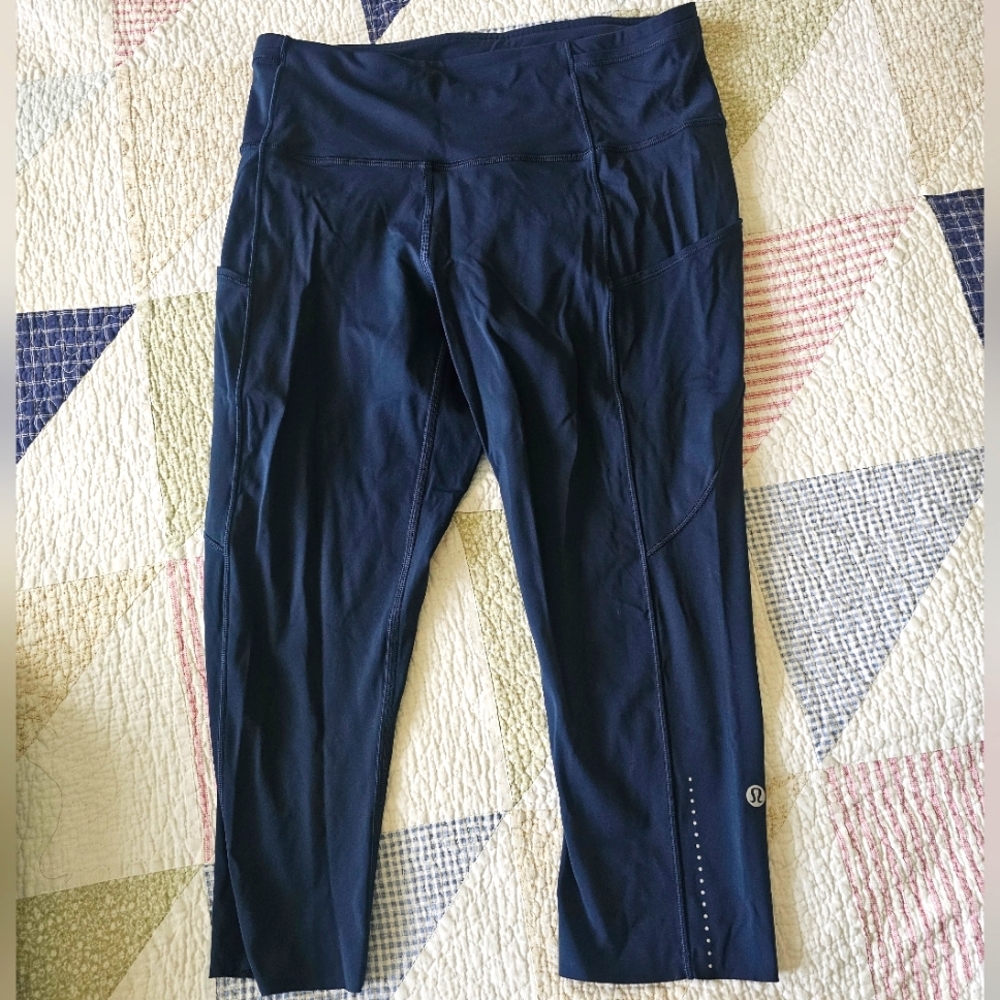 Womens Lululemon Fast Free Crop Nulu Leggings High Rise Navy Size 10